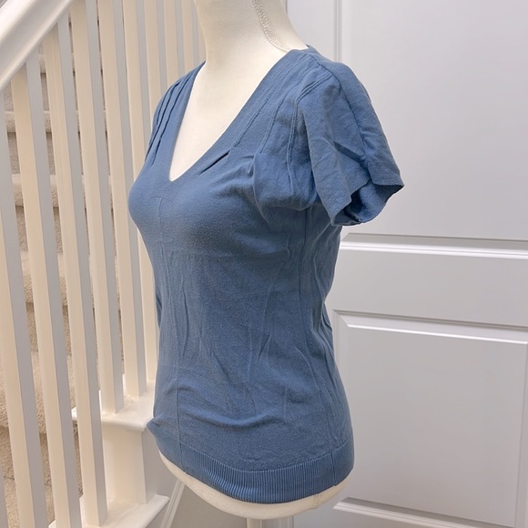 GAP Factory Top - Picture 2 of 7